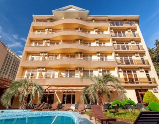 Отель "Грейс Кристалл" / "Grace Crystal"