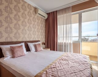 Отель "Грейс Кристалл" / "Grace Crystal"