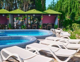 Отель "Грейс Кристалл" / "Grace Crystal"