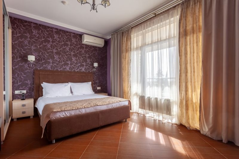 Отель "Грейс Кристалл" / "Grace Crystal"